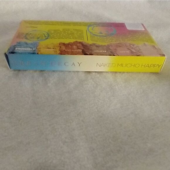 Urban Decay Mucho Happy Pallette - Picture 4 of 8